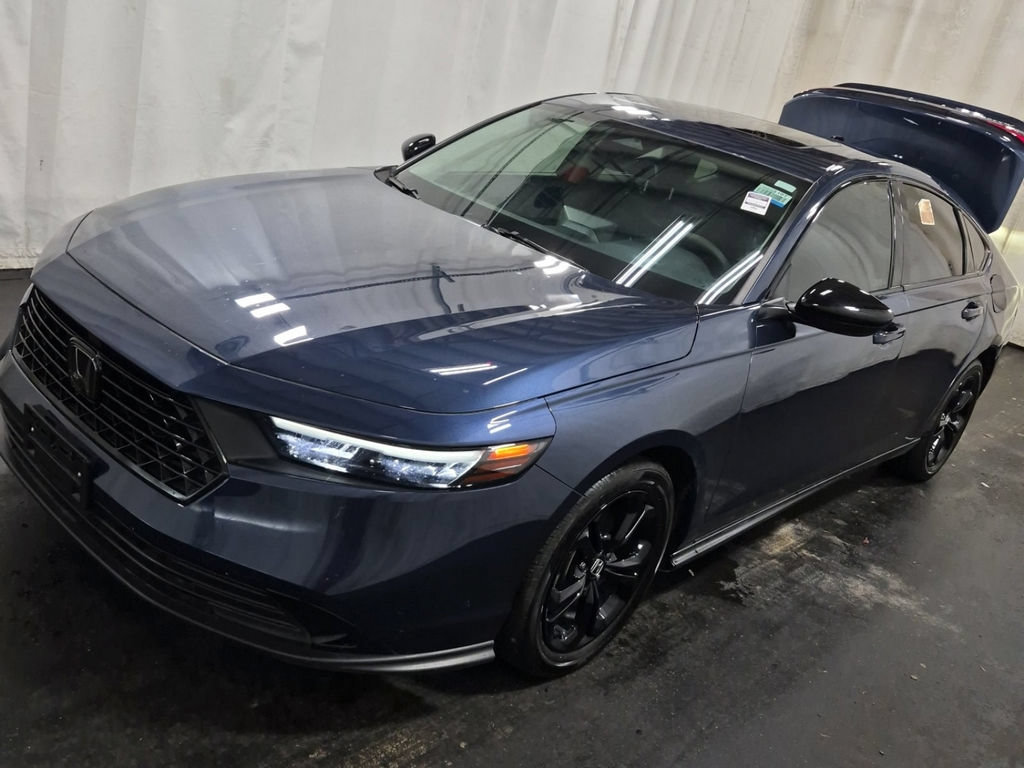 Used 2025 Honda Accord SE image 2
