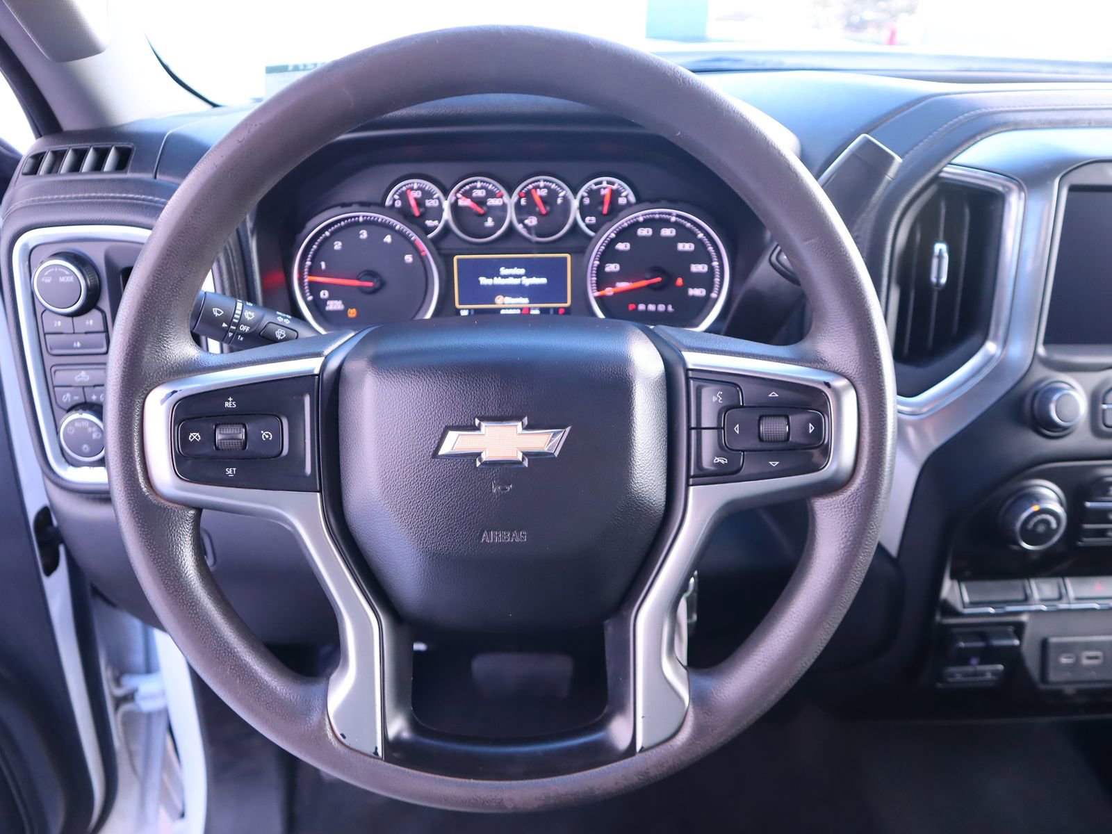 Used 2020 Chevrolet Silverado 2500 LT w/ Z71 Off-Road Package image 30