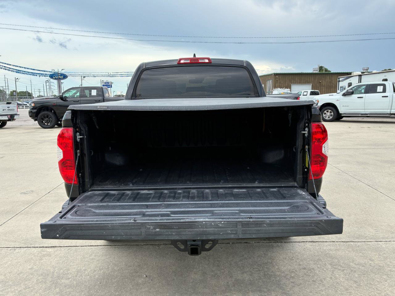 Used 2020 Toyota Tundra SR5 w/ SX Package AWD/4WD image 29