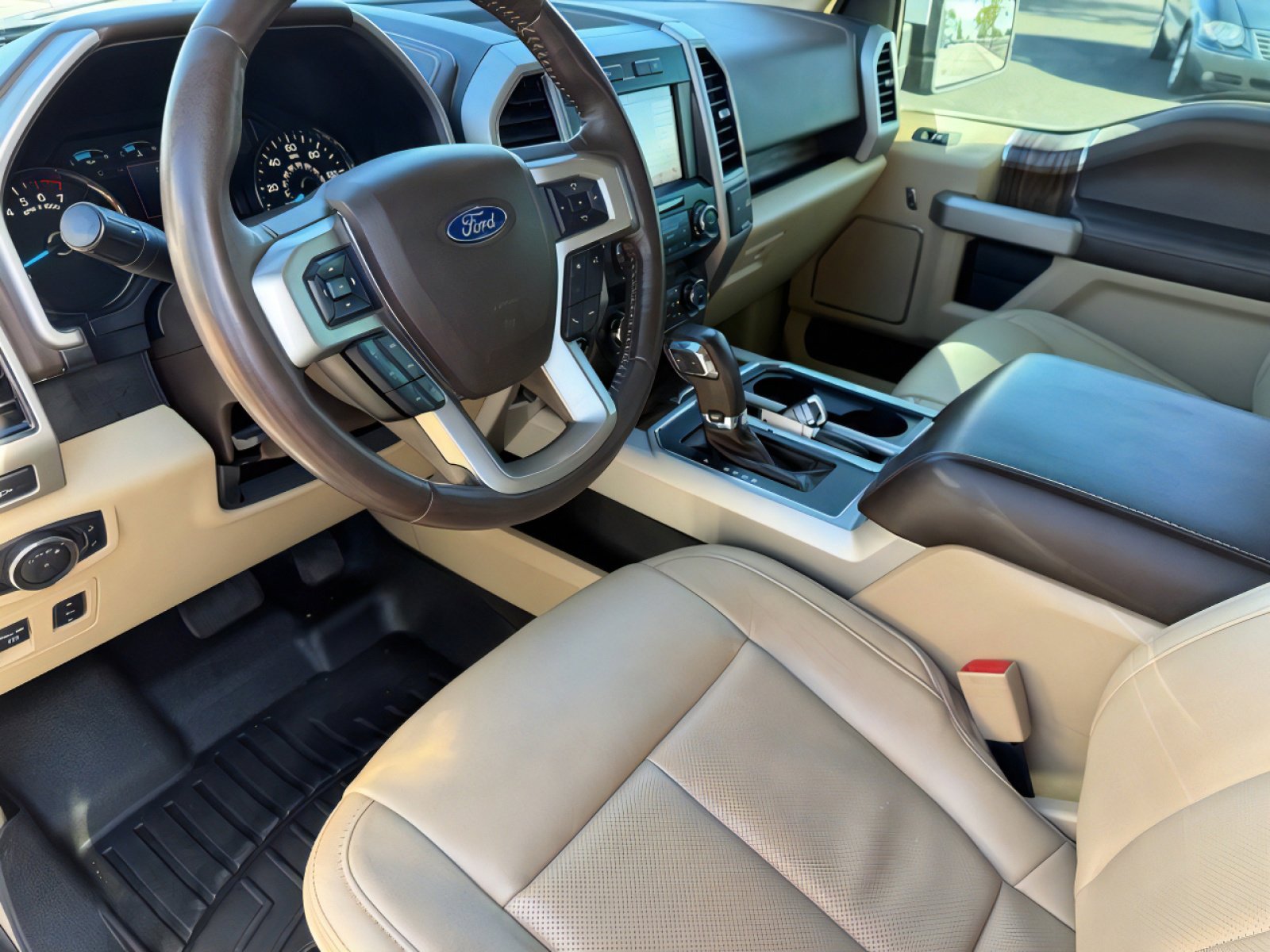 Used 2019 Ford F150 Lariat w/ Equipment Group 501A Mid image 20