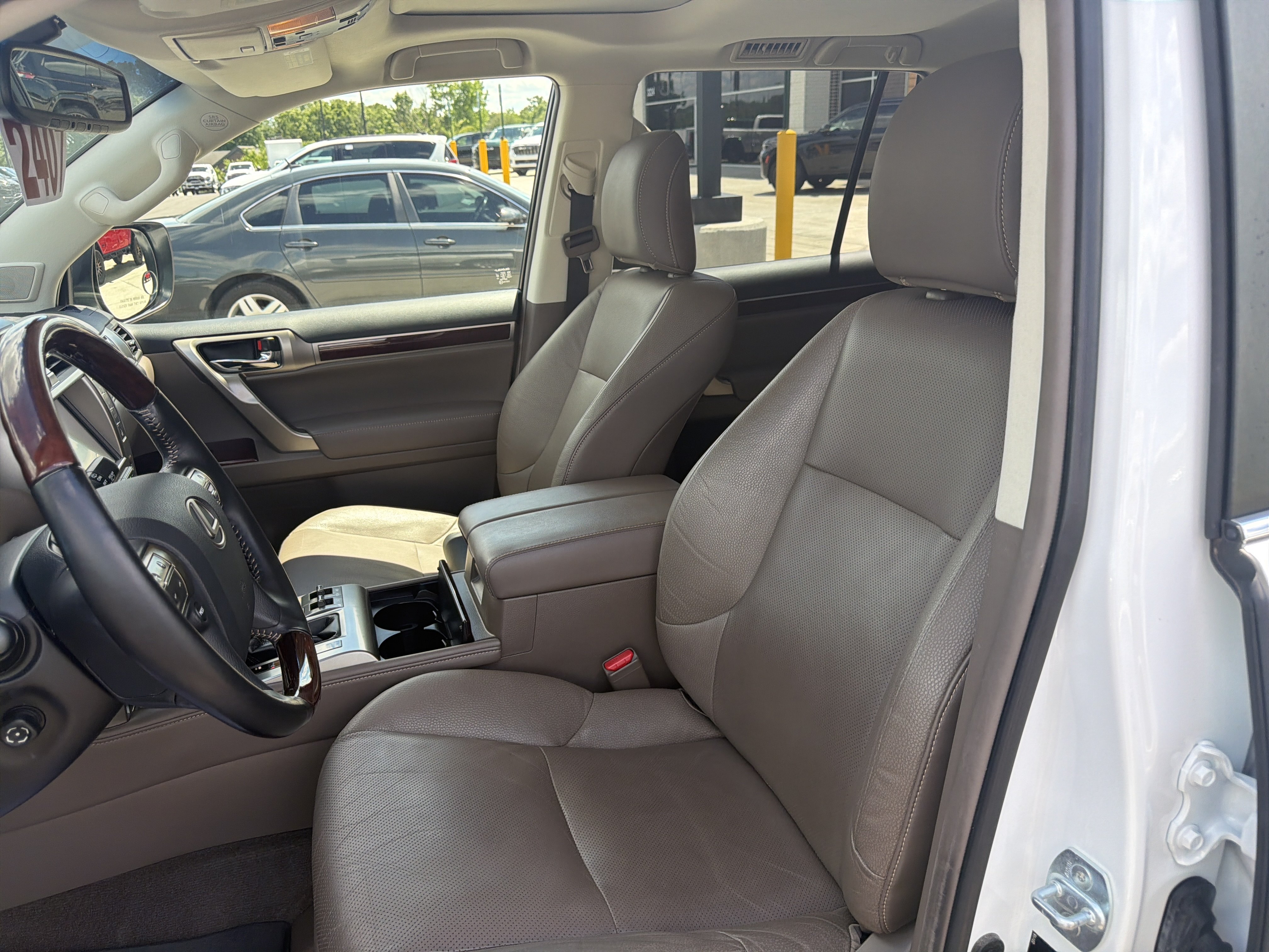 Used 2018 Lexus GX 460 Premium AWD/4WD image 31