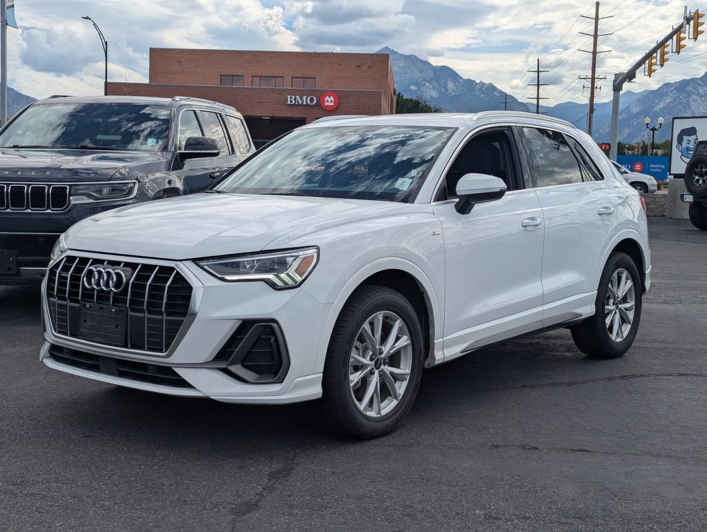 Used 2025 Audi Q3 2.0T Premium AWD/4WD image 9