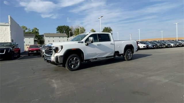 New 2026 GMC Sierra 2500 SLT image 4
