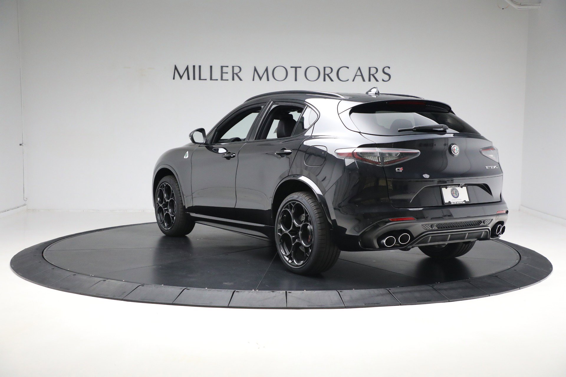 New 2024 Alfa Romeo Stelvio Quadrifoglio w/ Active Assist Plus Package AWD/4WD image 13