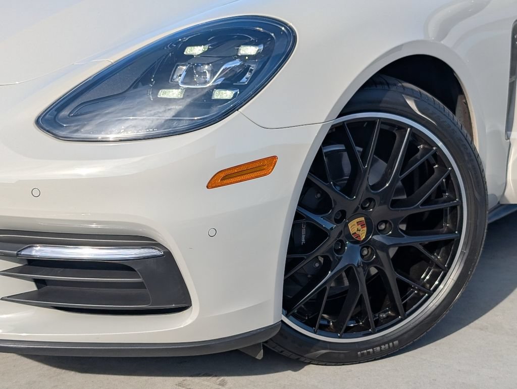 Certified 2019 Porsche Panamera image 10
