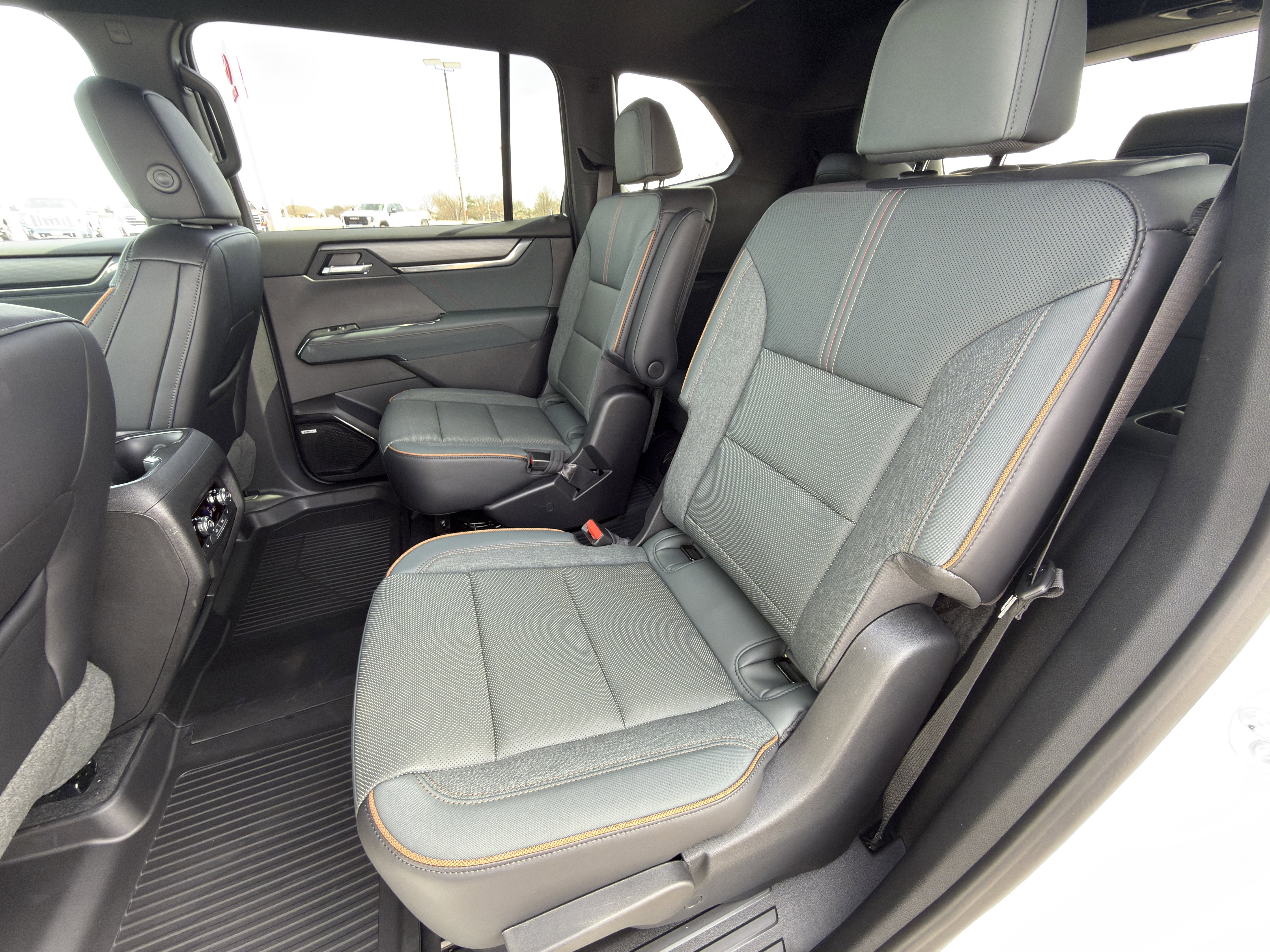 New 2026 GMC Acadia AT4 w/ Super Cruise Package image 13