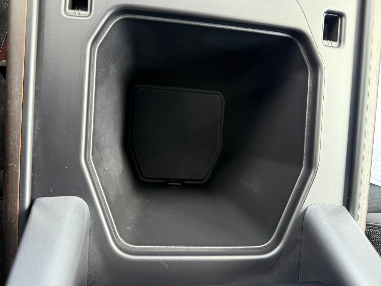 Used 2023 Land Rover Defender 90 X image 15