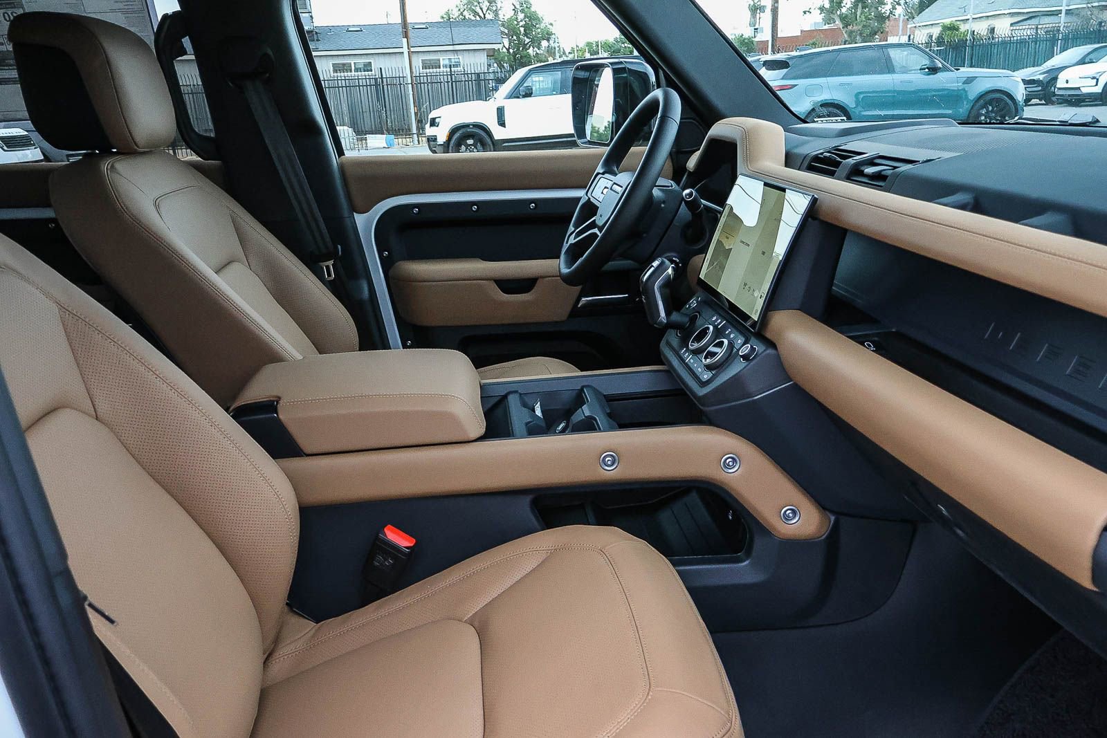 New 2026 Land Rover Defender 110 X-Dynamic SE AWD/4WD image 17