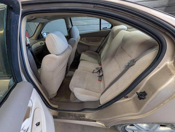 Used 2002 Oldsmobile Alero GL FWD image 22