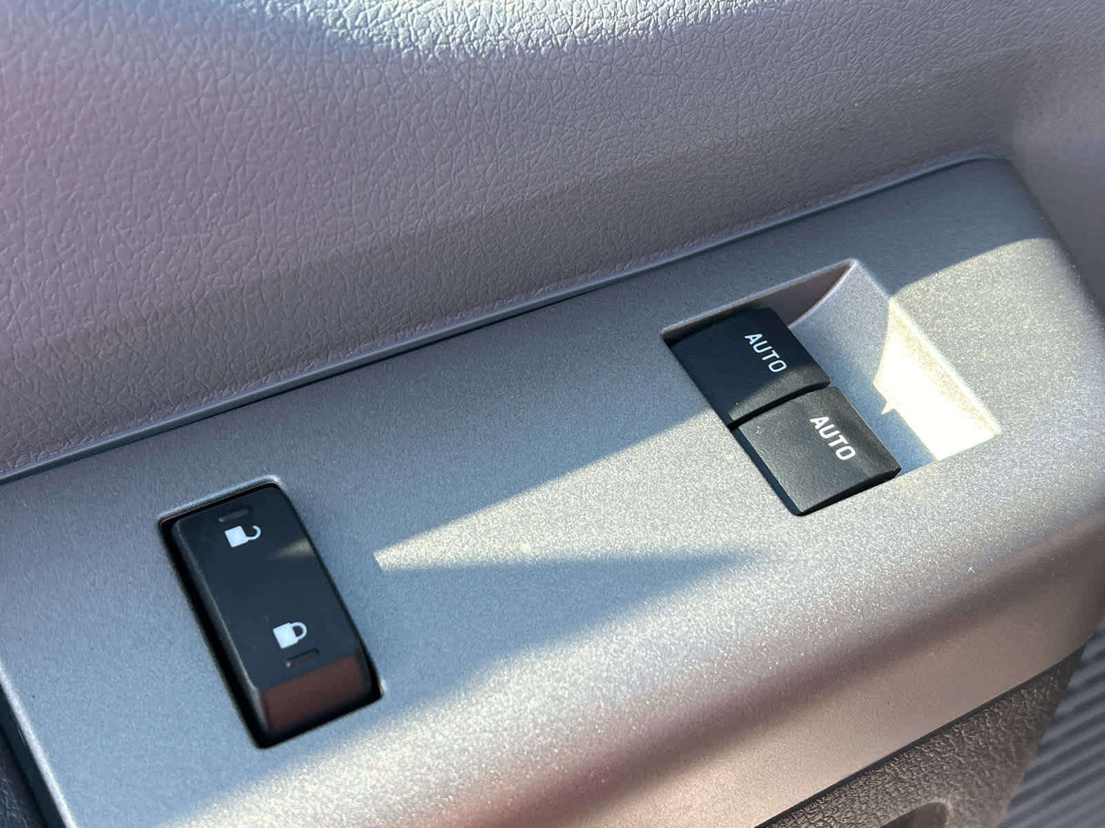 New 2026 Ford F650 RWD image 7