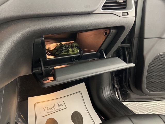 Used 2022 Jeep Cherokee Trailhawk w/ Comfort/Convenience Group image 39