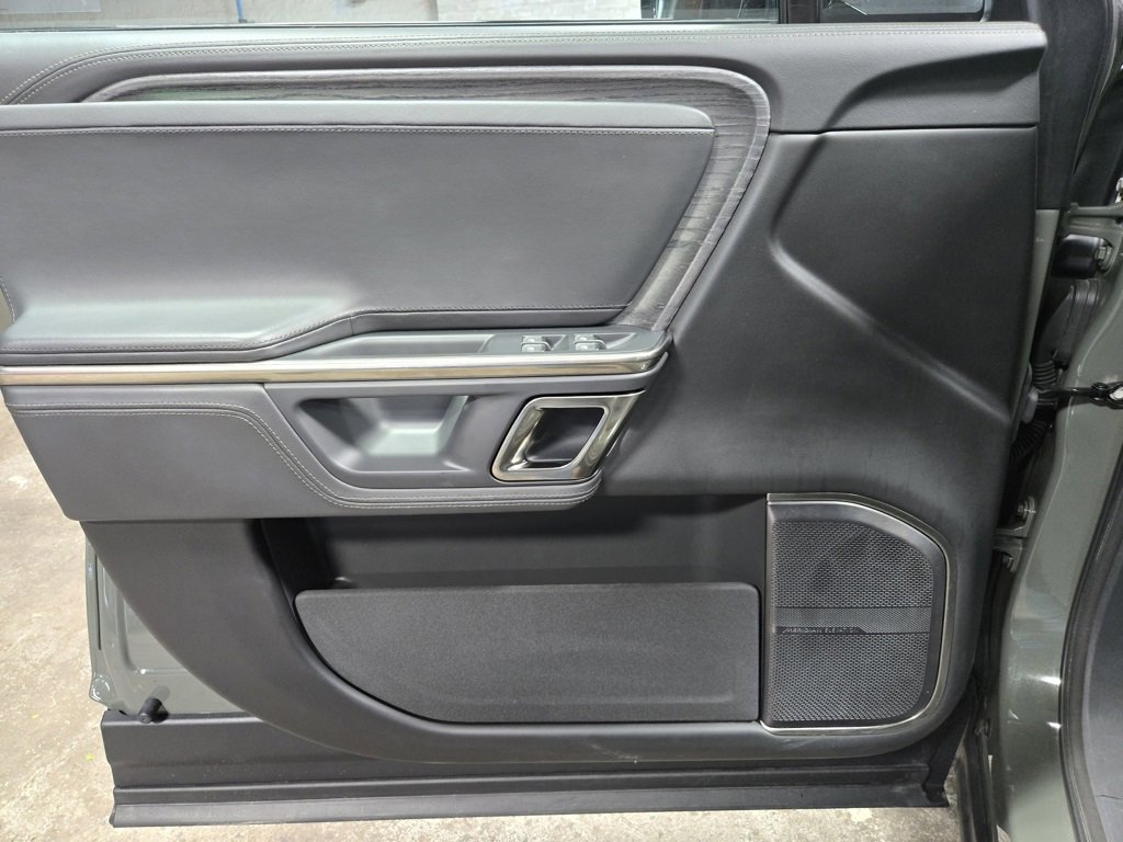 Used 2022 Rivian R1S Launch Edition image 7