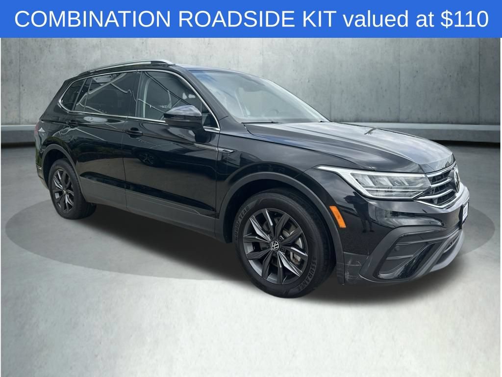Used 2023 Volkswagen Tiguan SE w/ Panoramic Sunroof Package AWD/4WD image 9