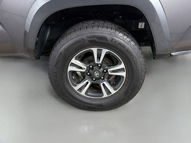 Used 2017 Toyota Tacoma TRD Sport RWD image 37