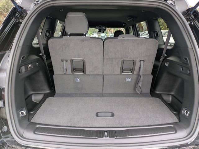 New 2025 Jeep Grand Cherokee L Laredo image 11