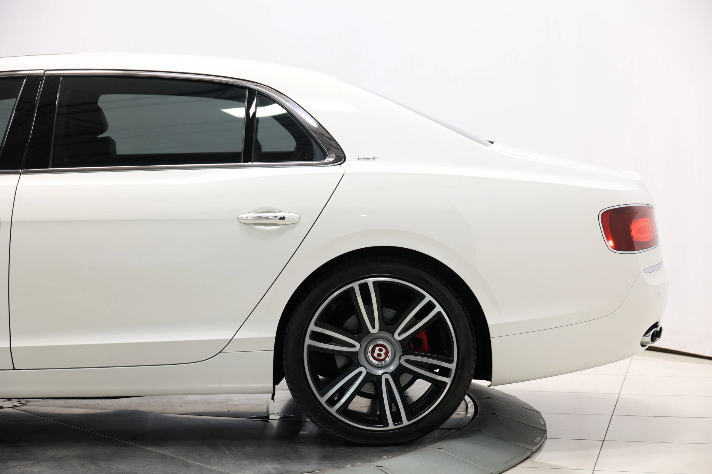 Used 2017 Bentley Flying Spur S V8 AWD/4WD image 10