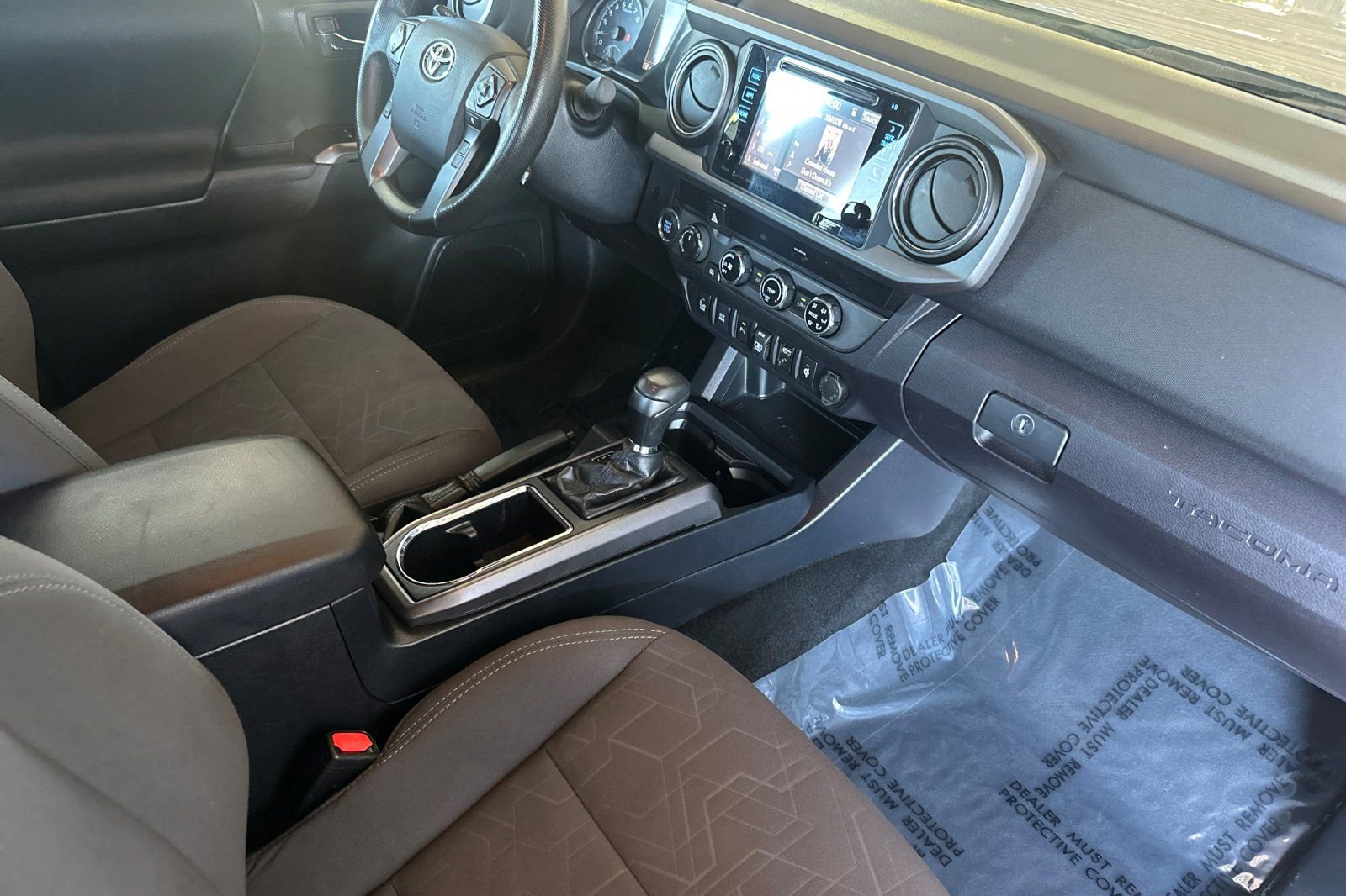 Certified 2018 Toyota Tacoma TRD Sport image 18