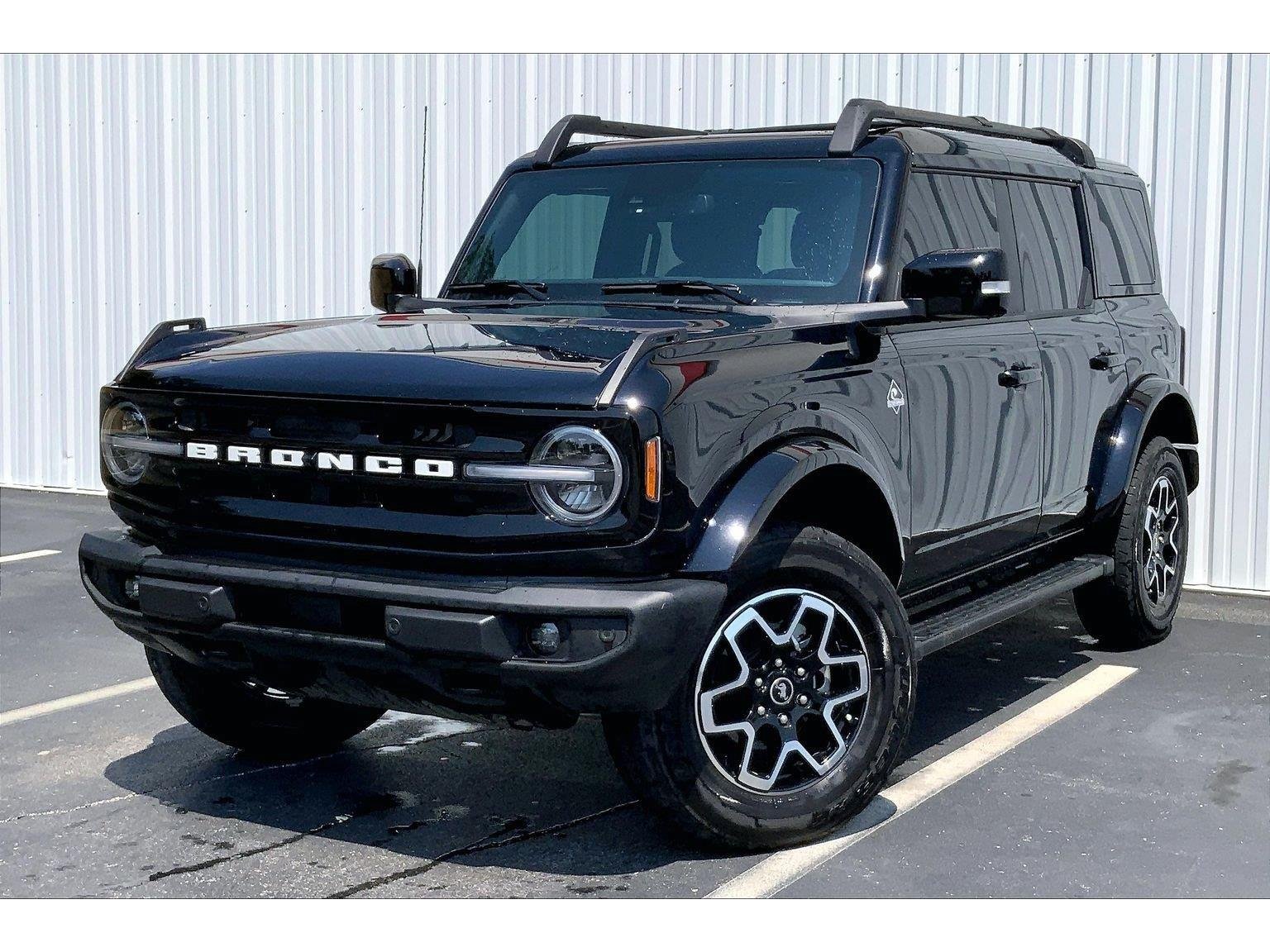 Used 2024 Ford Bronco Outer Banks AWD/4WD image 1