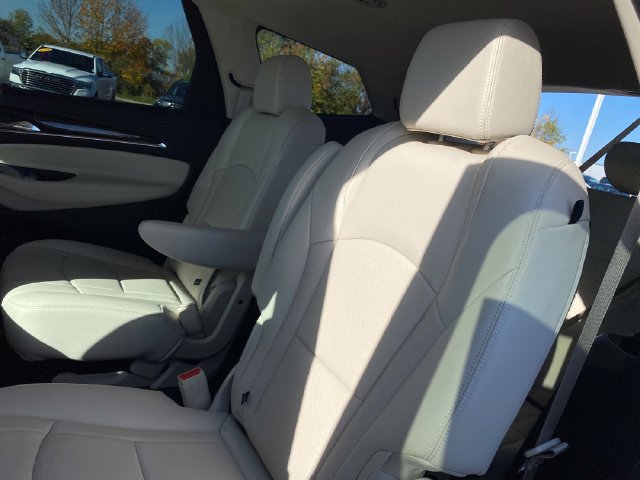 Certified 2024 Buick Enclave Essence w/ Trailering Package, 5000 lbs. AWD/4WD image 18