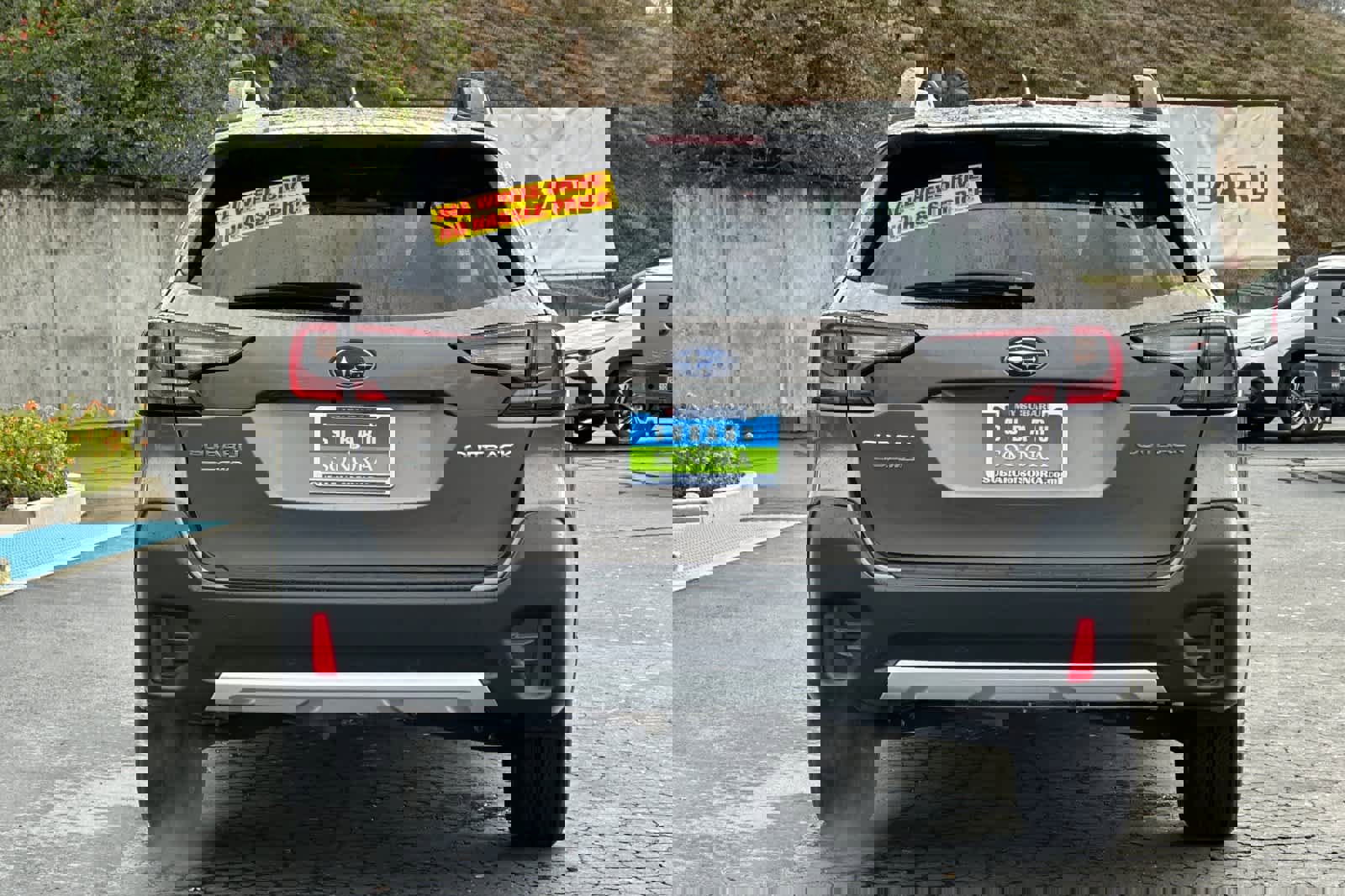 Used 2021 Subaru Outback Limited image 5