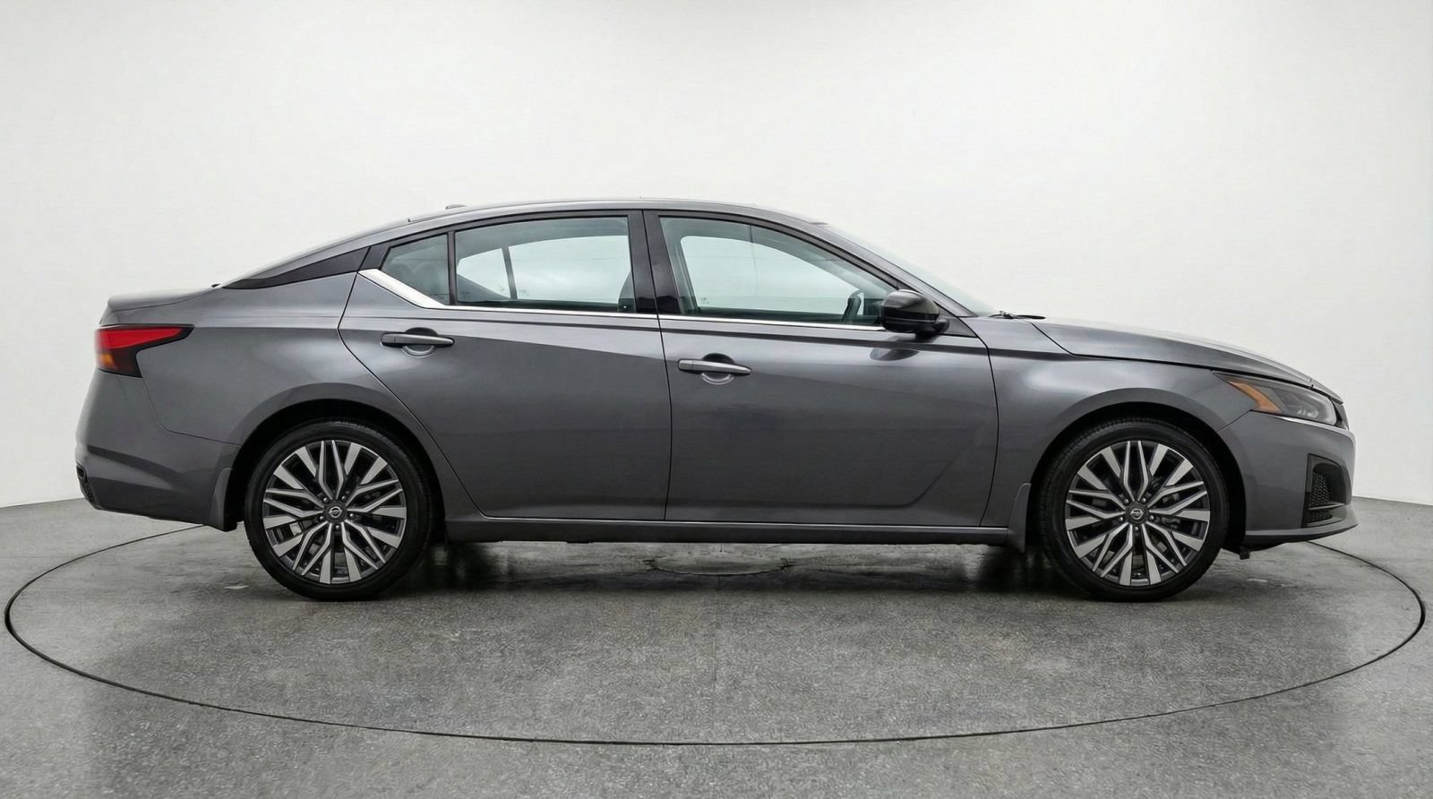 Used 2026 Nissan Altima 2.5 SV FWD image 9