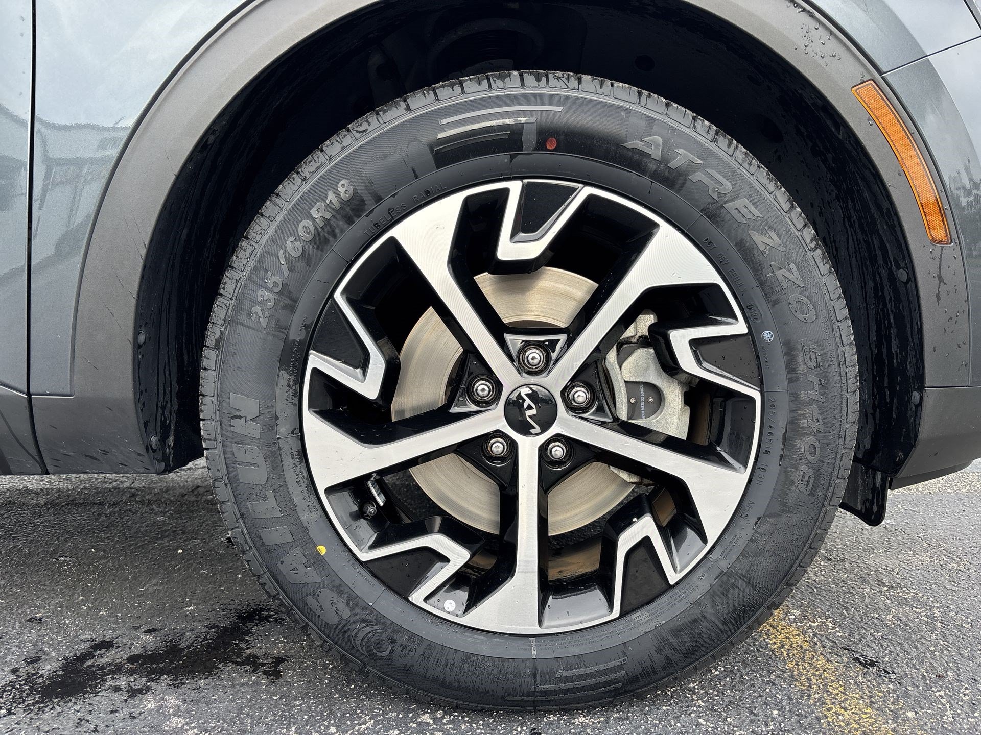 Certified 2024 Kia Sportage EX w/ EX Premium Package AWD/4WD image 18
