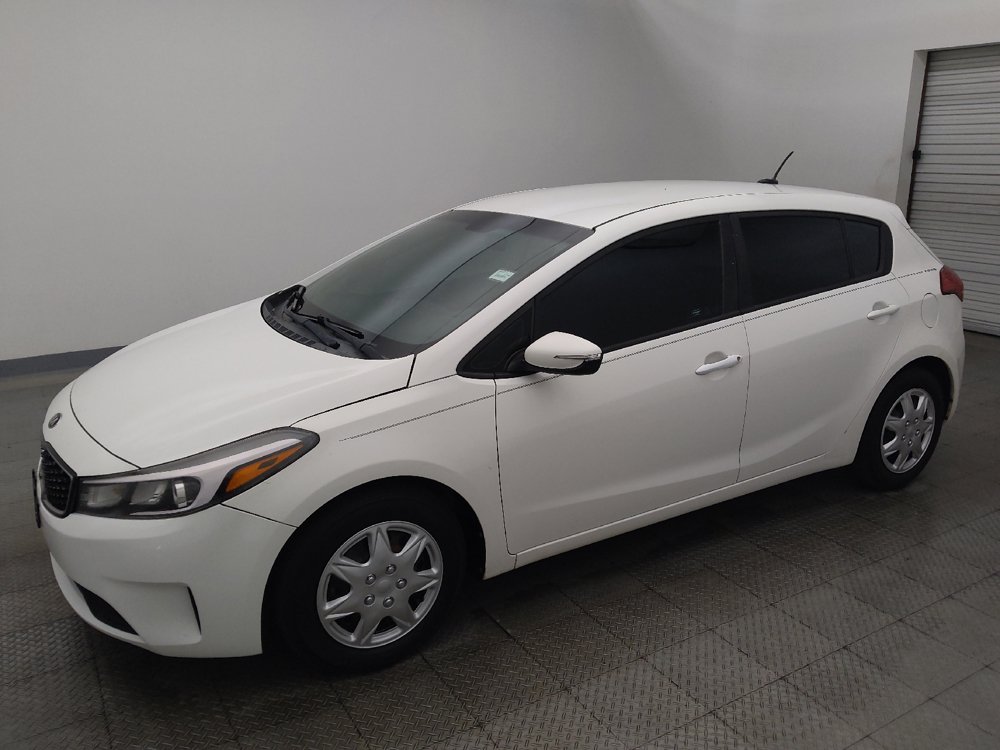 Used 2017 Kia Forte LX FWD image 2