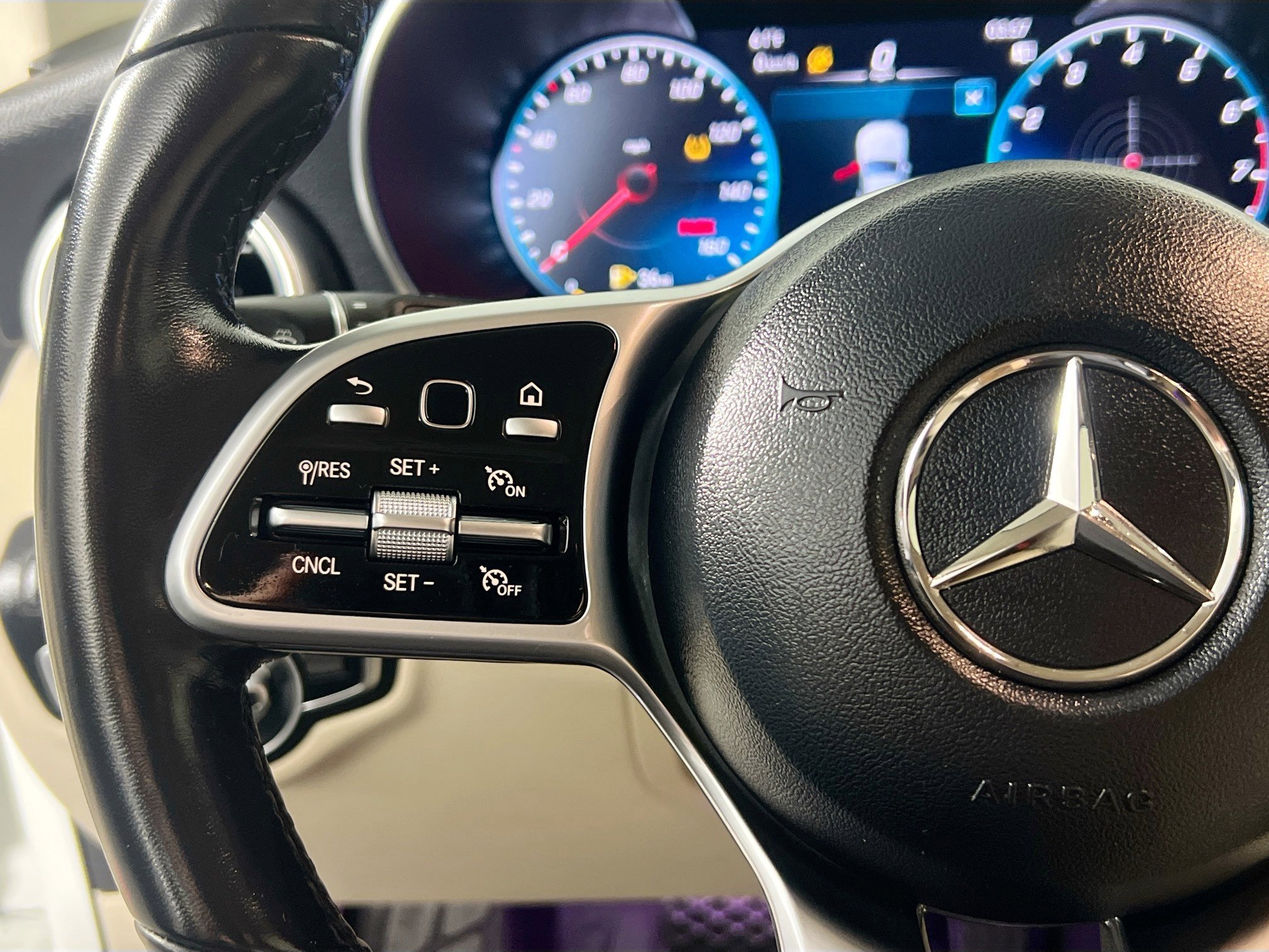 Used 2022 Mercedes-Benz GLC 300 4MATIC w/ Premium Package Lite image 18