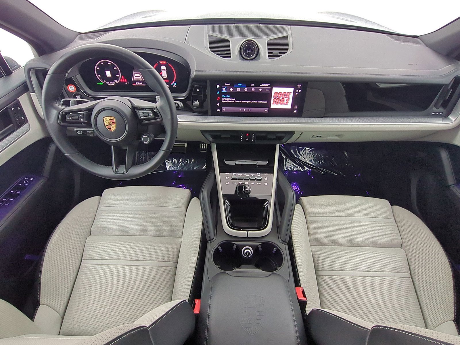 Certified 2025 Porsche Cayenne AWD/4WD image 20