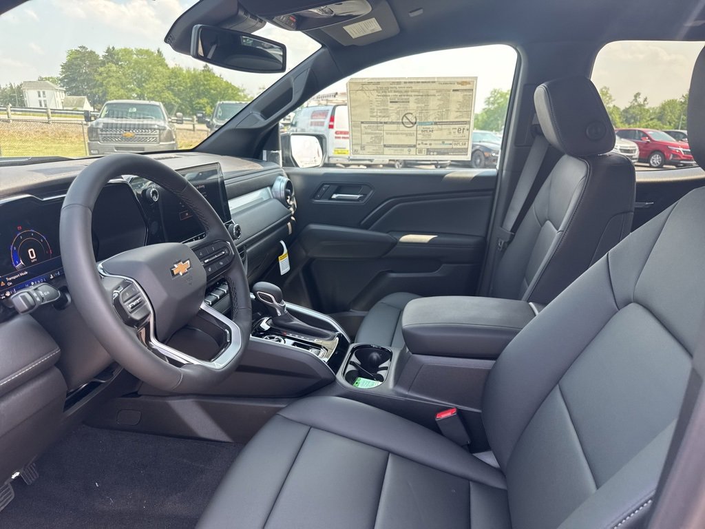 New 2025 Chevrolet Colorado LT w/ LT Convenience Package image 12