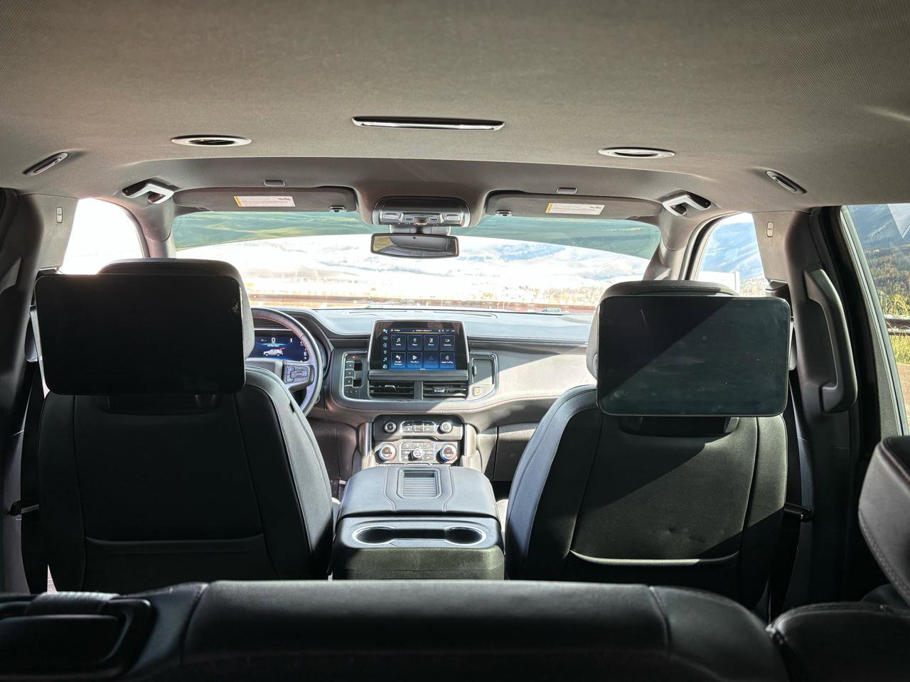 Used 2023 Chevrolet Suburban RST w/ Luxury Package image 12