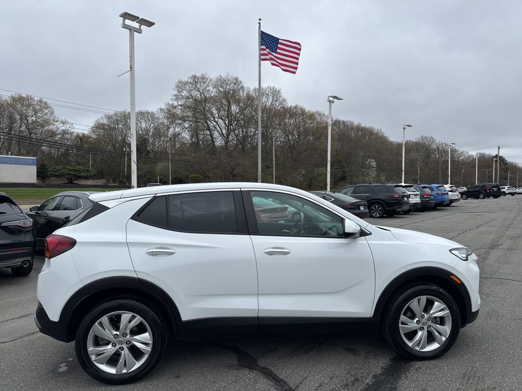 Used 2025 Buick Encore GX Preferred w/ Comfort Package AWD/4WD image 9