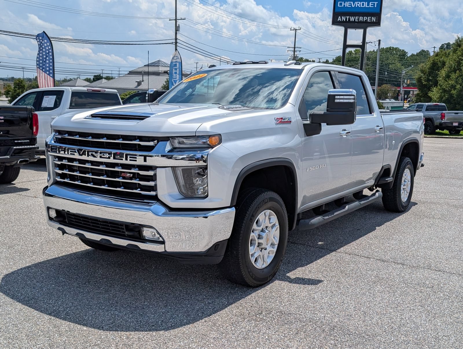 Used 2022 Chevrolet Silverado 2500 LTZ w/ Z71 Off-Road Package AWD/4WD image 7