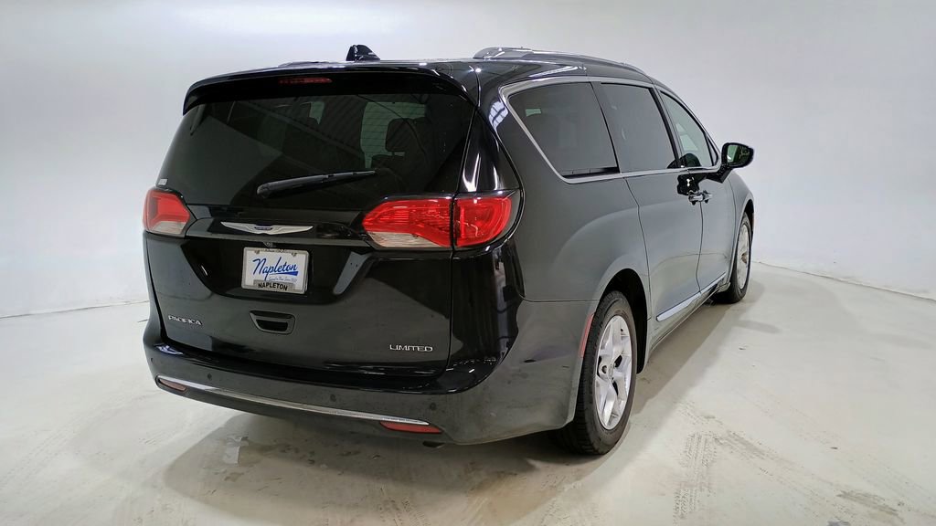 Used 2020 Chrysler Pacifica Limited image 6