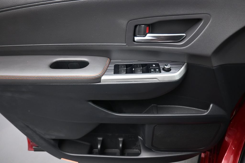 Used 2021 Toyota Sienna XSE FWD image 10