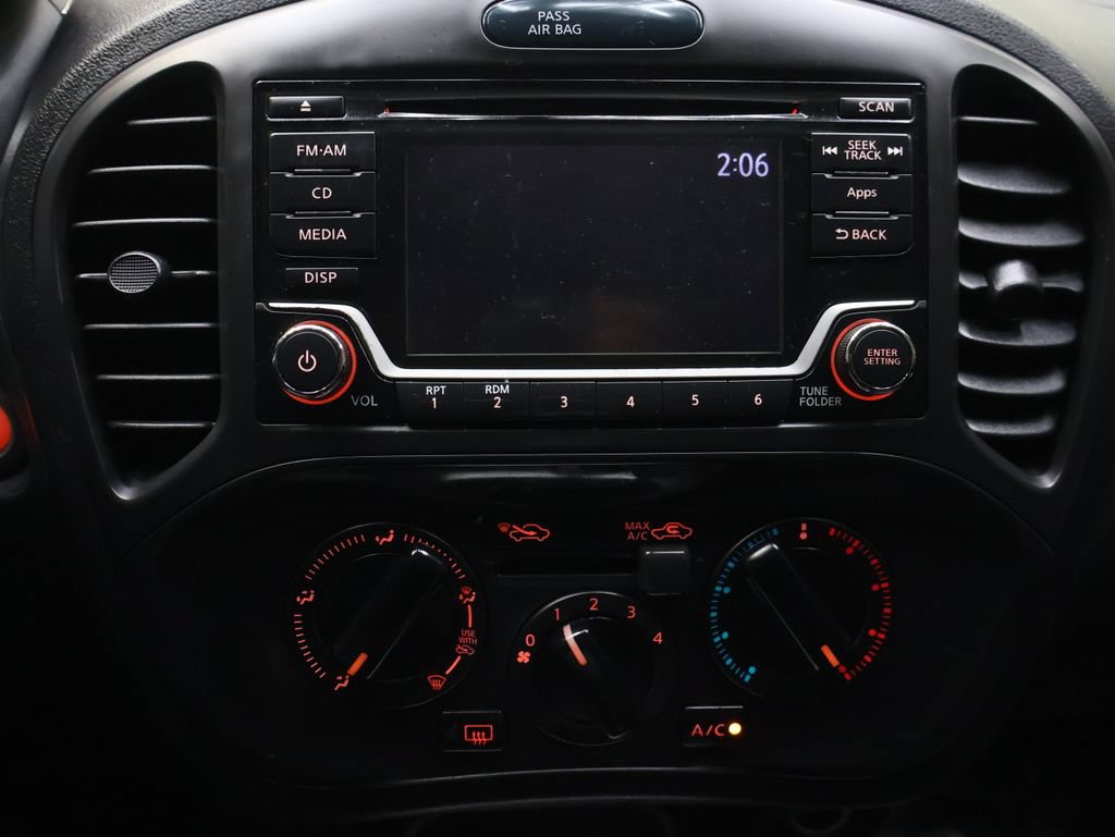 Used 2016 Nissan Juke S FWD image 21