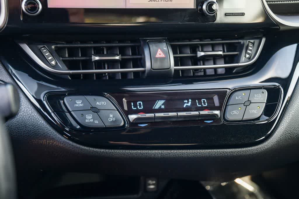 Used 2019 Toyota C-HR XLE FWD image 21