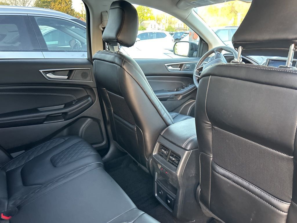 Used 2024 Ford Edge Titanium w/ Equipment Group 301A image 8