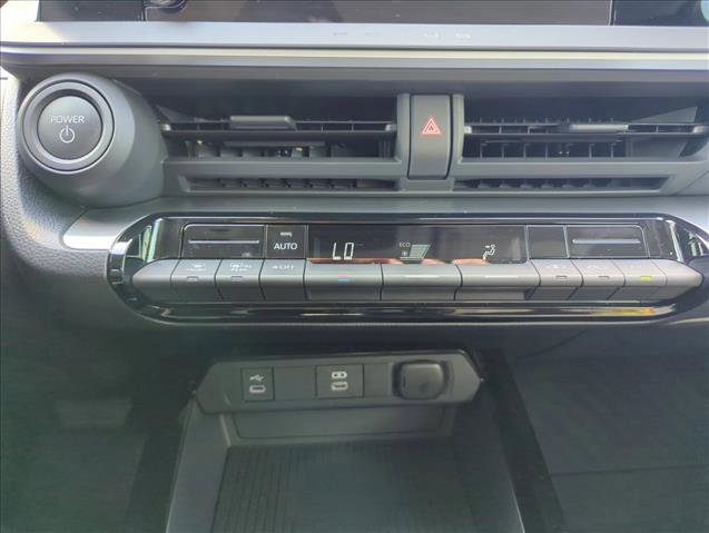 Used 2024 Toyota Prius LE image 11