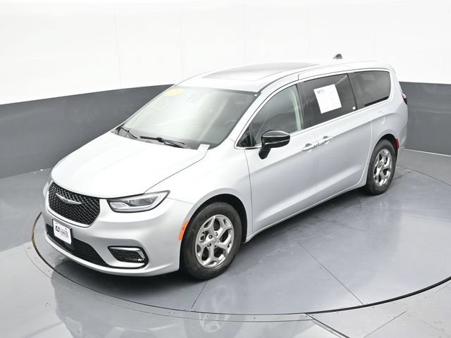Used 2024 Chrysler Pacifica Limited FWD image 62