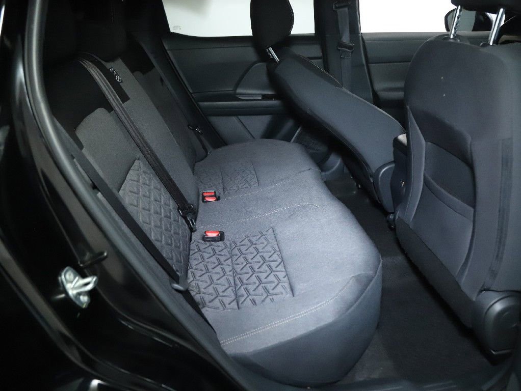 Certified 2025 Nissan Kicks SV image 30