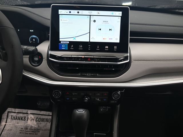 Used 2025 Jeep Compass Limited w/ Elite Group image 17