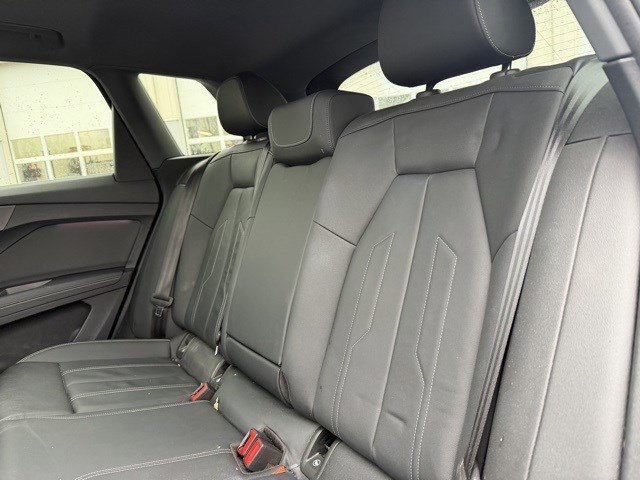 Used 2022 Audi Q4 e-tron Premium Plus image 21