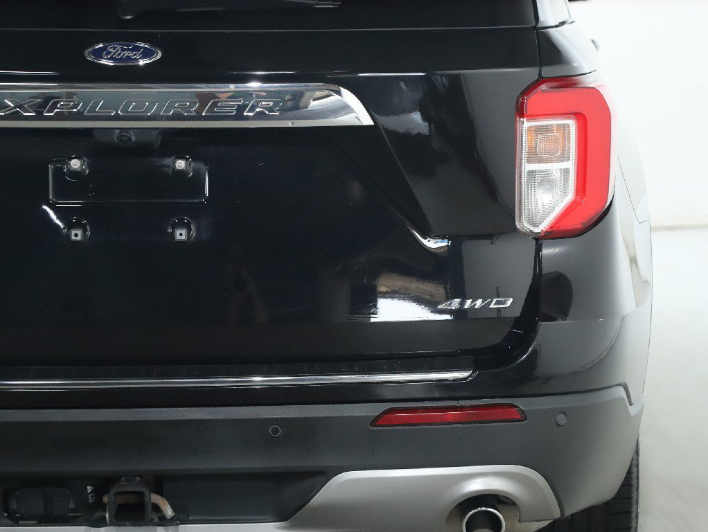 Used 2022 Ford Explorer Limited w/ Equipment Group 301A AWD/4WD image 46