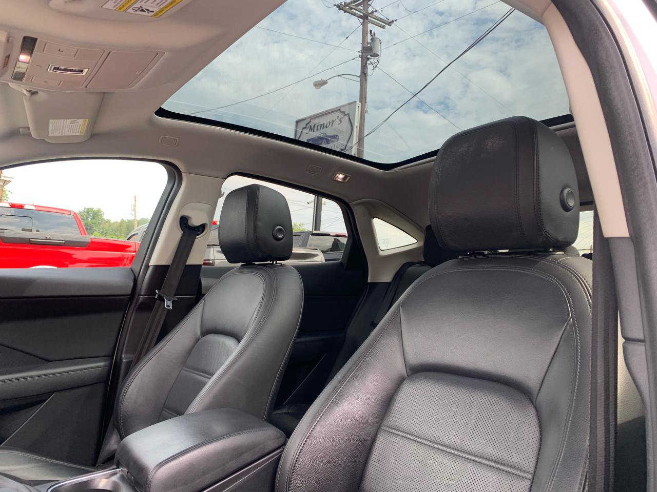 Used 2020 Jaguar E-PACE SE AWD/4WD image 16