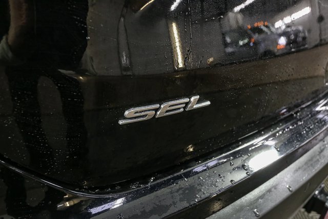 Used 2022 Ford Edge SEL w/ Convenience Package image 9