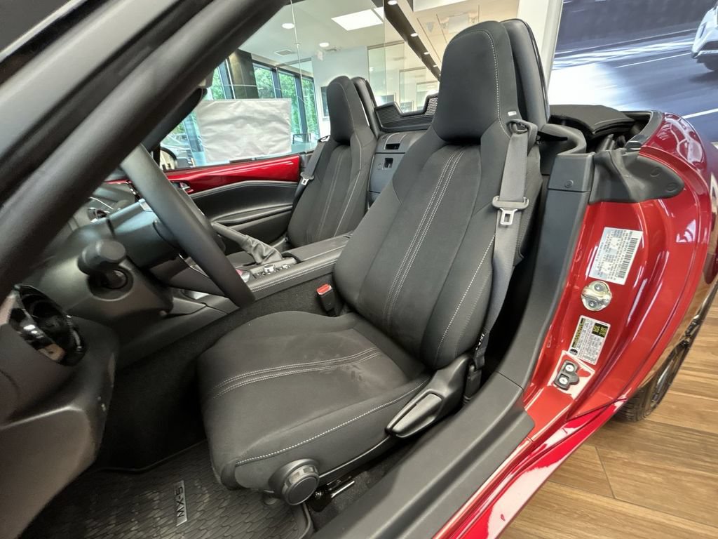 New 2026 MAZDA MX-5 Miata Club w/ Weather Package RWD image 11
