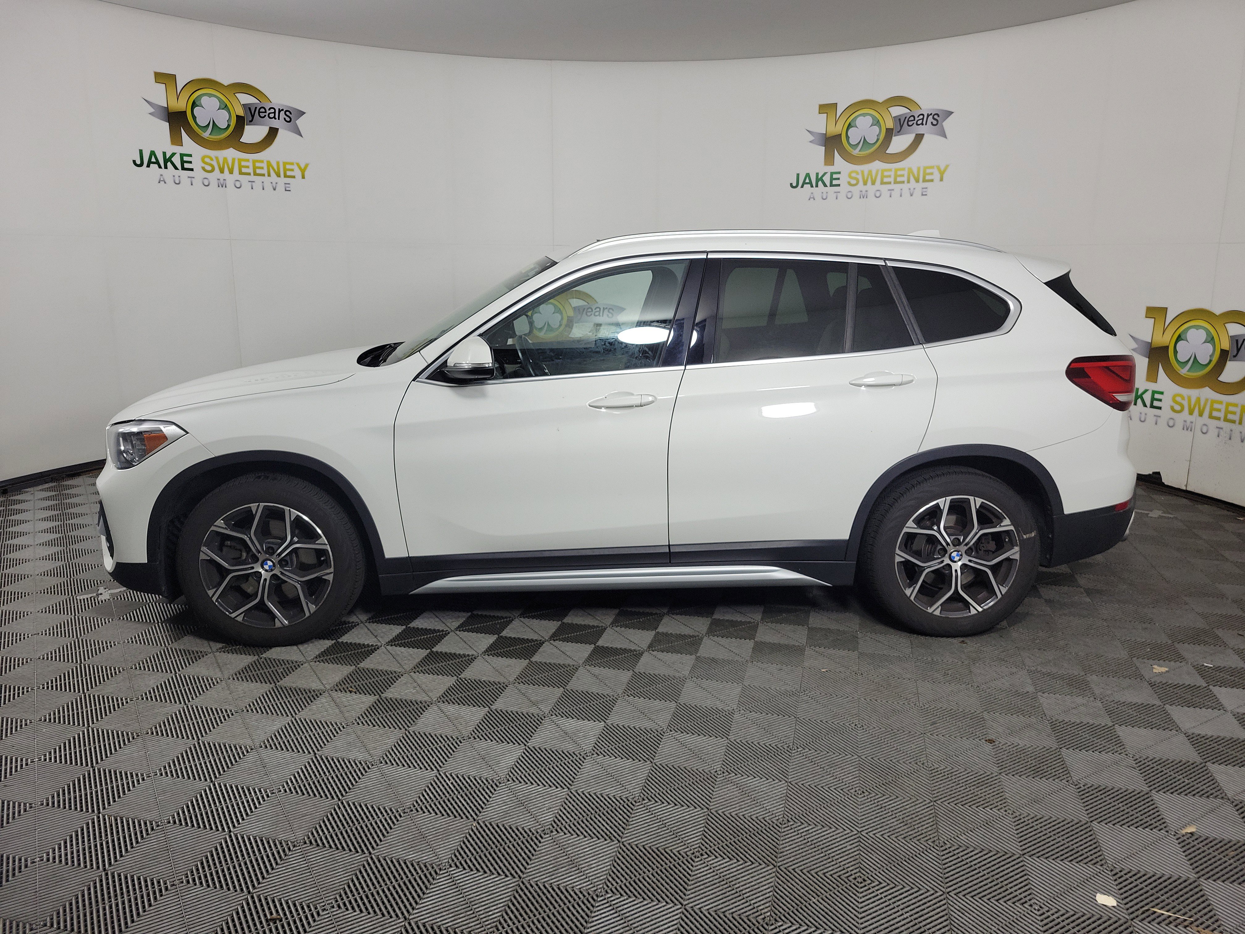 Used 2020 BMW X1 xDrive28i w/ Premium Package AWD/4WD image 2