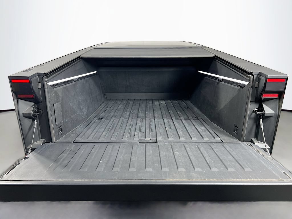 Used 2024 Tesla Cybertruck AWD Crew Cab image 26