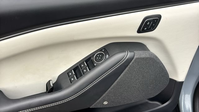 Used 2025 Ford Mustang Mach-E Premium RWD image 9